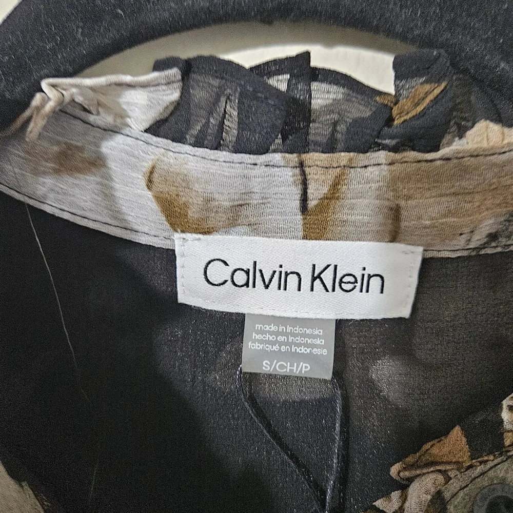 Calvin Klein Floral Blouse - Picture 4 of 8